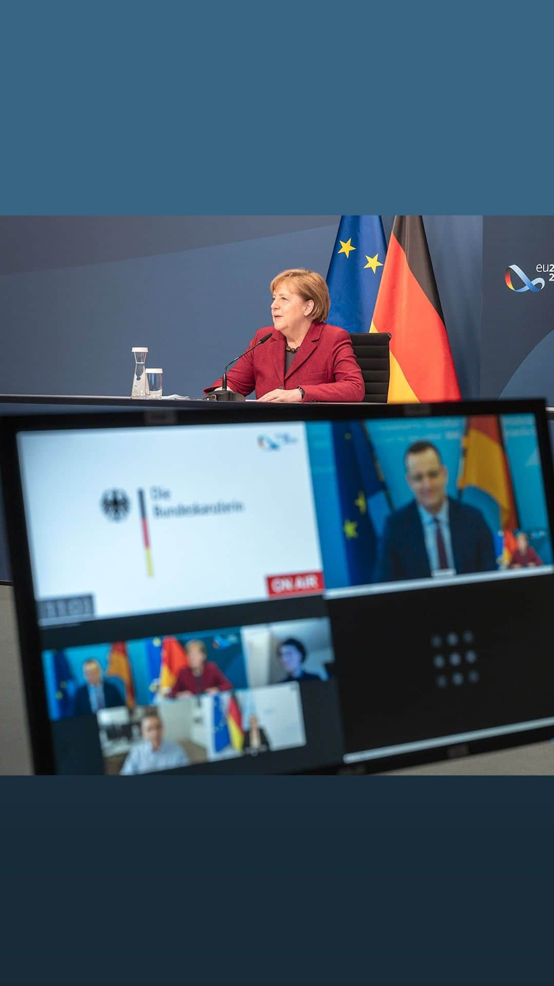 アンゲラ・メルケルのインスタグラム：「„Wir als Bundesregierung sind mächtig stolz, dass es bei uns im Lande solche Forscher gibt“, so Kanzlerin Merkel in der Videoschalte mit den Gründern von Biontech, Özlem Türeci und Uğur Şahin, zu dem von ihnen entwickelten Corona-Impfstoff.  #Bundeskanzlerin #Kanzlerin #Merkel #Corona #Impfstoff #Impfung #covid_19 #biontech」