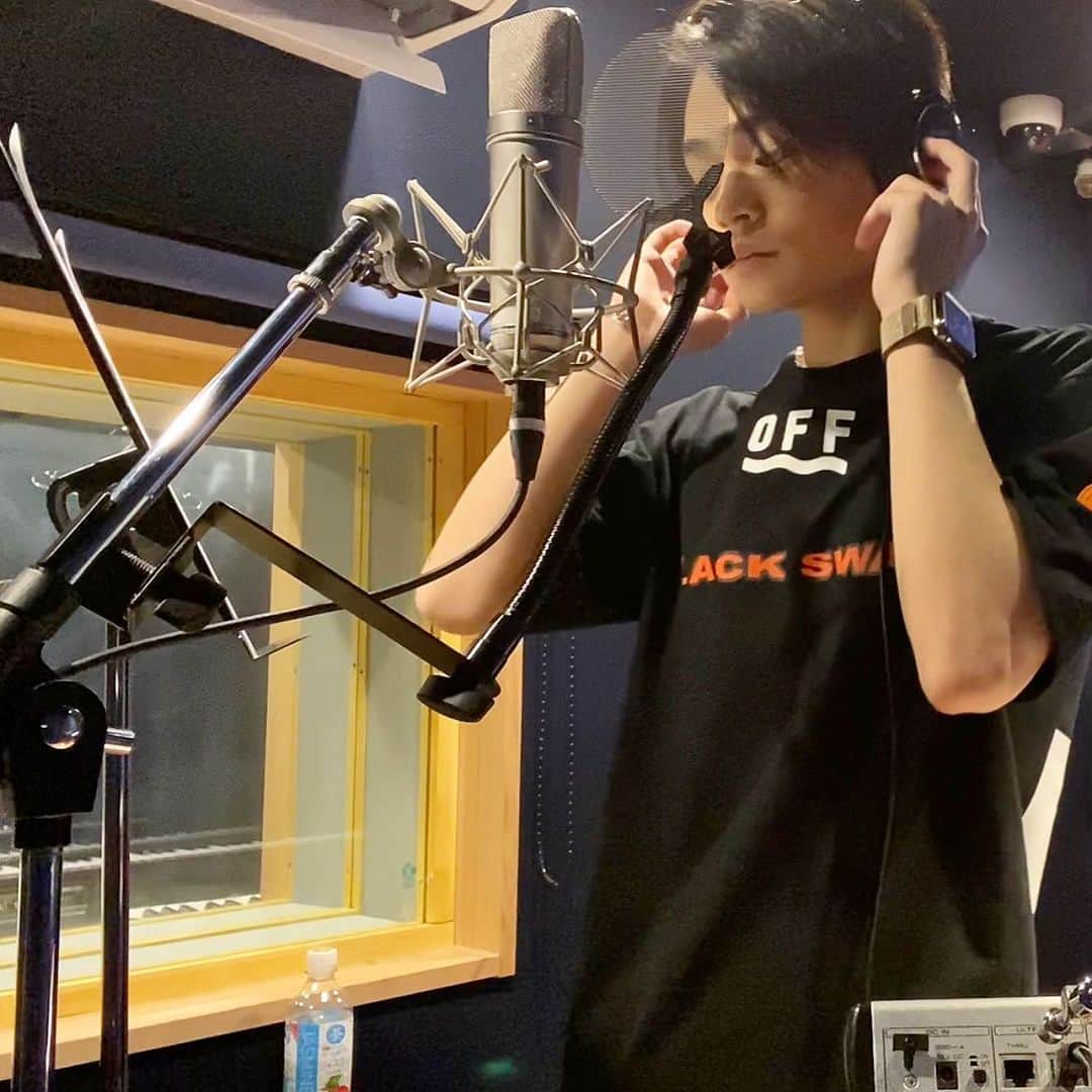 戸田英志のインスタグラム：「2021年はより音楽に対して真剣に取り組んでみたい。﻿ ビジネスや仕事は勿論。﻿ 実業家アーティストとして、﻿ 尊敬する先輩や仲間の様に頑張って行こう✌️✨﻿  #アーティスト #歌手 #ラッパー #行動力 #起業家 #自己啓発 #原宿 #竹下通り #表参道 #青山 #新宿 #渋谷 #六本木 #東京 #tokyo #YouTube #YouTuber #TikTok #TikToker #ユーチューブ #ユーチューバー #ティックトック #ビジネス #高校生社長 #戸田英志」