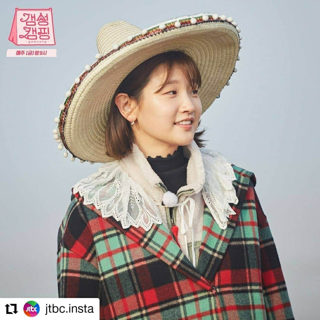 Apinkさんのインスタグラム写真 - (ApinkInstagram)「#Repost @jtbc.insta • • • • • • 리얼 찐친과 함께하는 멕시코 여행!👒 태안에서 즐기는 텐션 가득한 캠핑 속으로✈  내일 밤 9시 #갬성캠핑 떠나요!」12月17日 17時39分 - official.apink2011