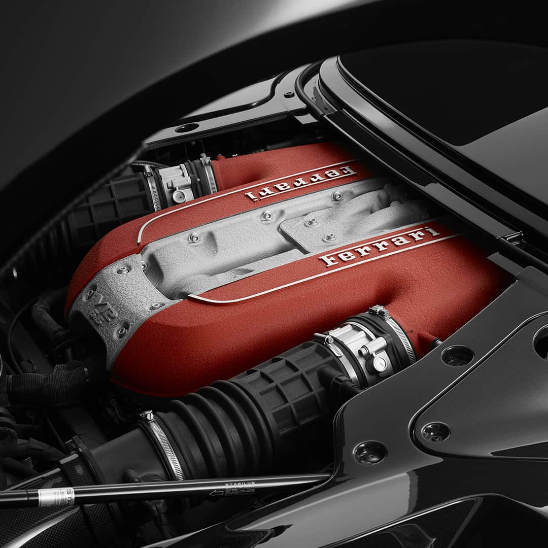 フェラーリさんのインスタグラム写真 - (フェラーリInstagram)「Beauty, style, ‘Icona’: the #FerrariMonzaSP2 hails from the ‘Icona’ series, which takes inspiration from the most evocative cars in the #Ferrari’s history to create a new segment of special limited series cars . The two-seater masterpiece features a powerful V12 engine, with sculpted forms reminiscent of Ferrari’s racing barchettas from the 1960s. #ItalianDesign」12月17日 18時00分 - ferrari