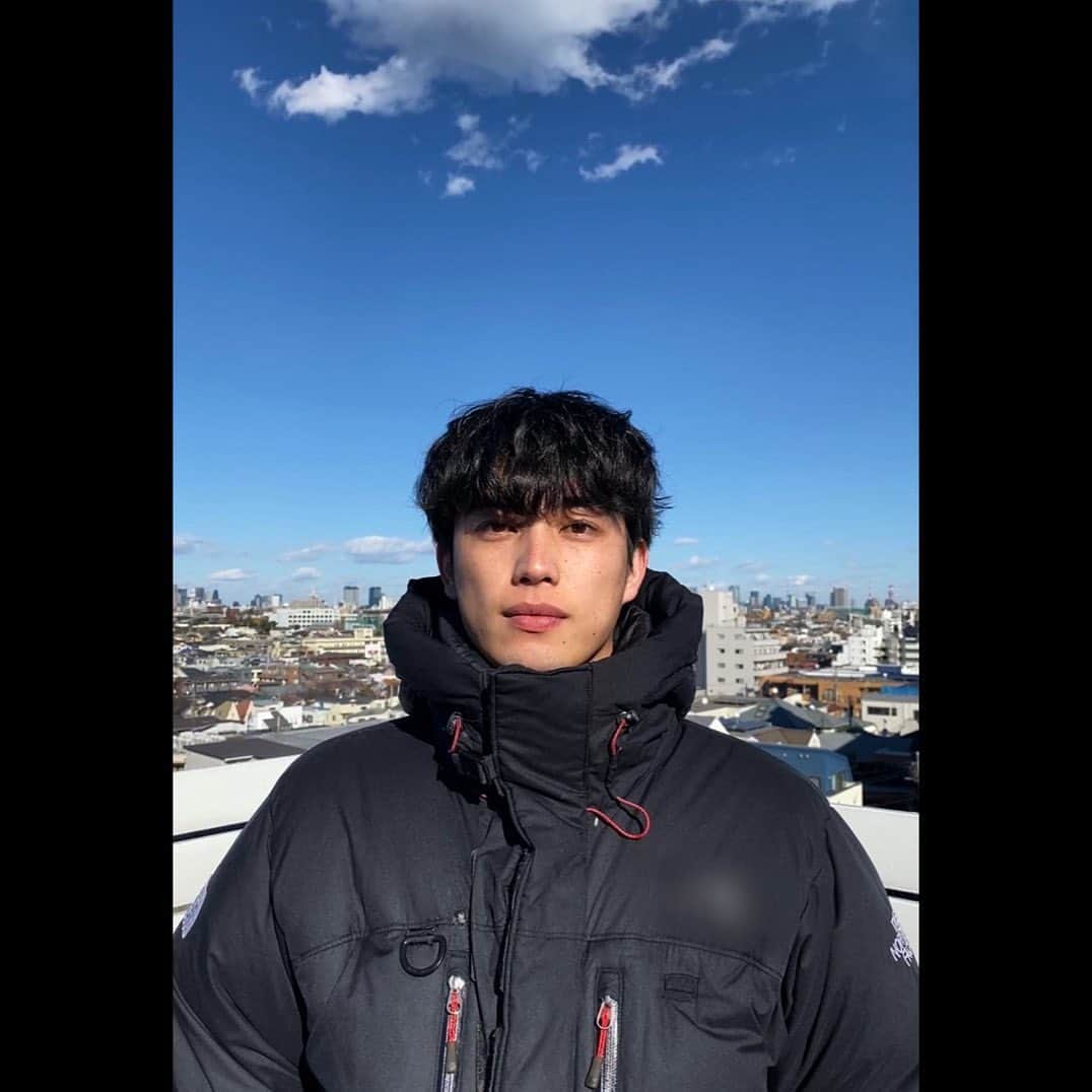 樫尾篤紀さんのインスタグラム写真 - (樫尾篤紀Instagram)「今日は撮影日和でした。 外の眺めが最高で晴天で 気持ちよかった！ 着てるダウンが暖かすぎて最強！ #撮影でした #樫尾篤紀」12月17日 18時03分 - kashioatsuki