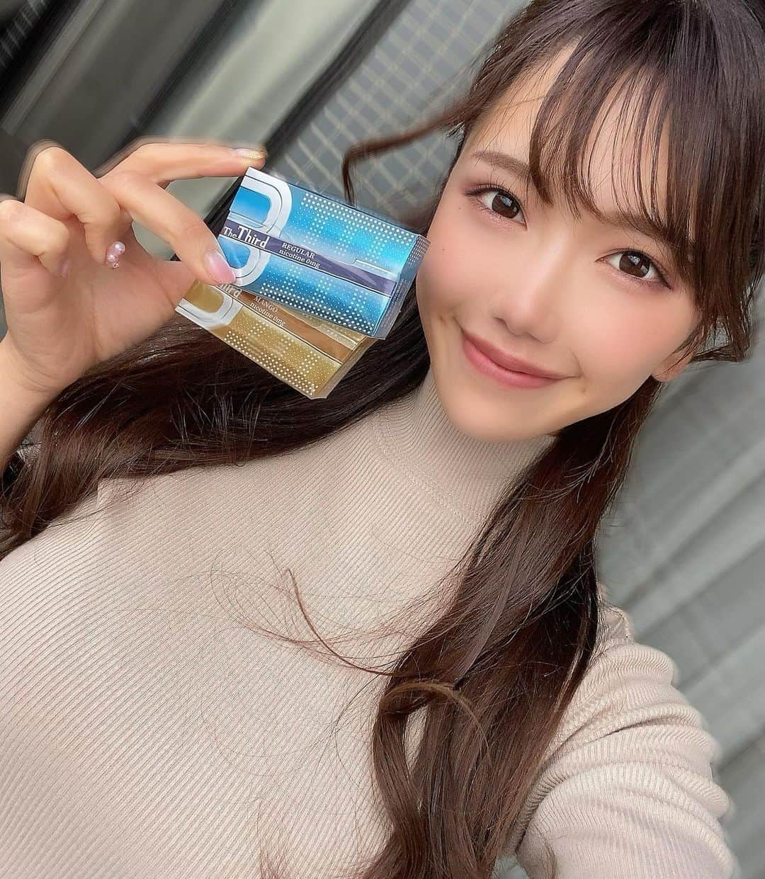 らんたろーさんのインスタグラム写真 - (らんたろーInstagram)「禁煙🚭を頑張ってる人へ(ง •̀_•́)ง✨  @tha_third.reiwa さんからThe Third(#ザサード) をご提供いただいたのでご紹介します(´∀`)y-ﾟﾟ  タバコの葉を使用していないニコチンフリーの 全く新しい次世代タバコなんだって〜😧！  電子タバコよりも吸いごたえがあるらしいです(*´∀`*)y-ﾟﾟ  喫煙してる人って急にやめるのは 難しいってきくからこうゆうのから はじめてみてもいいのかもね😊  iQOSのデバイスで吸えるみたいだから 試しやすいのもいいところみたい🎶  私はタバコのにおいがほんとにほんとに 苦手で、、😭😭 だから禁煙頑張ってる人を応援しますっ😊💖  #禁煙 #電子タバコ #ニコチンフリー #禁煙生活 #応援します 💙」12月17日 18時17分 - golf_tarochan