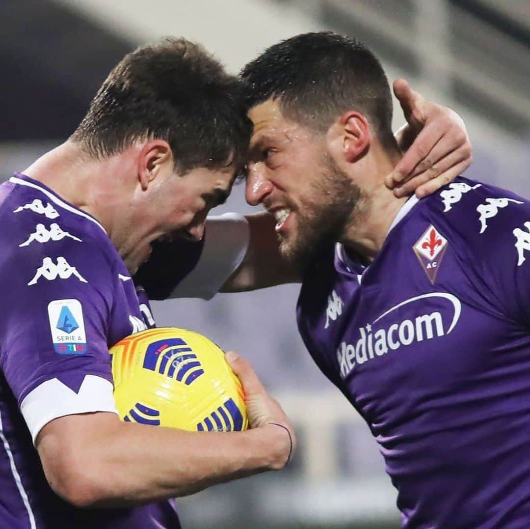 ACFフィオレンティーナさんのインスタグラム写真 - (ACFフィオレンティーナInstagram)「Keep believing. Crederci sempre ⚜️  #ForzaViola 💜 #Fiorentina #ACFFiorentina #FiorentinaSassuolo #Vlahovic #Biraghi」12月17日 18時18分 - acffiorentina