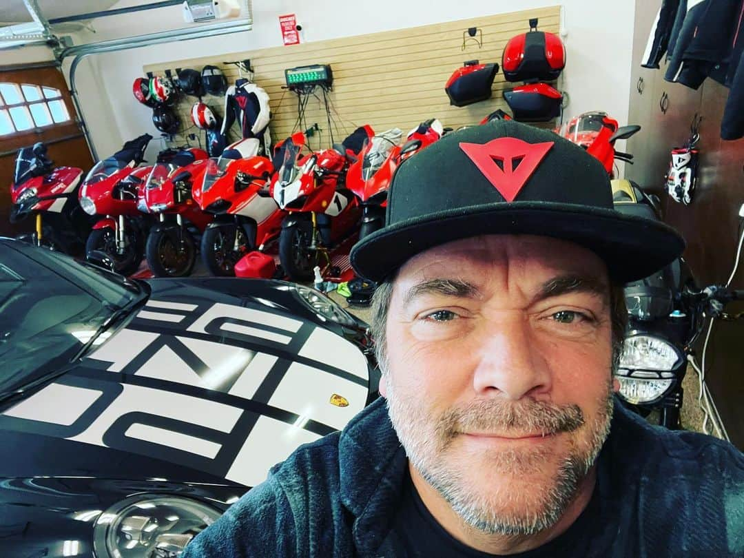 マーク・シェパードさんのインスタグラム写真 - (マーク・シェパードInstagram)「Merry Christmas one and all! @daineseofficial @ducati @ducatiusa @ducatinb @ducatiuk @agvhelmets @senabluetooth」12月17日 18時23分 - realmarksheppard