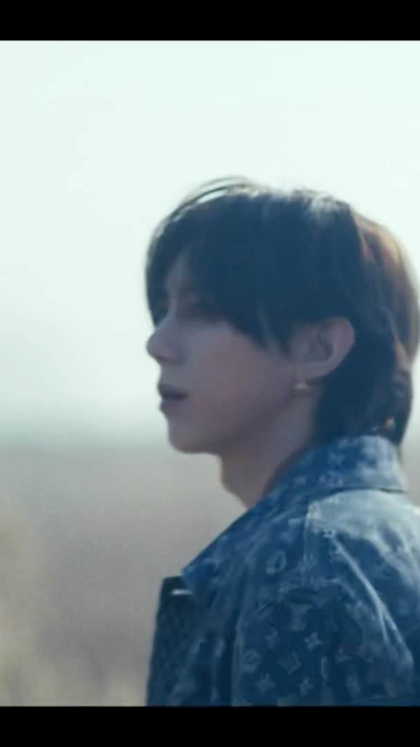 チェ・ソンジュンのインスタグラム：「He’s back!!! @89_h 겨울 감성 물씬 풍기는 곡으로 힐링하고 가실게요!! 🎵🎶 많은 관심과 사랑 부탁드려요!! #장현승 #JangHyunSeung #차가운너의손을따스히감싸주고싶어」