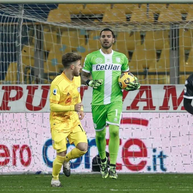 ルイージ・セーペのインスタグラム：「Siamo consapevoli di aver fatto una buona partita ma per crescere e fare meglio bisogna fare di più #parma #serieA @parmacalcio1913」