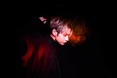 SKY-HIのインスタグラム：「2020/06/17に開催された「We Still In The LAB」と 2020/07/19に開催された「SKY-HI Round A Ground 2020 -RESTART- 」2つの無観客配信LIVEを収録した、映像作品💿﻿ ﻿ ーーーーーーーー﻿ 「This is ONLINE LIVE SHOW in 2020」﻿ 2021/2/24(水)にリリース決定✨﻿ ーーーーーーーー」