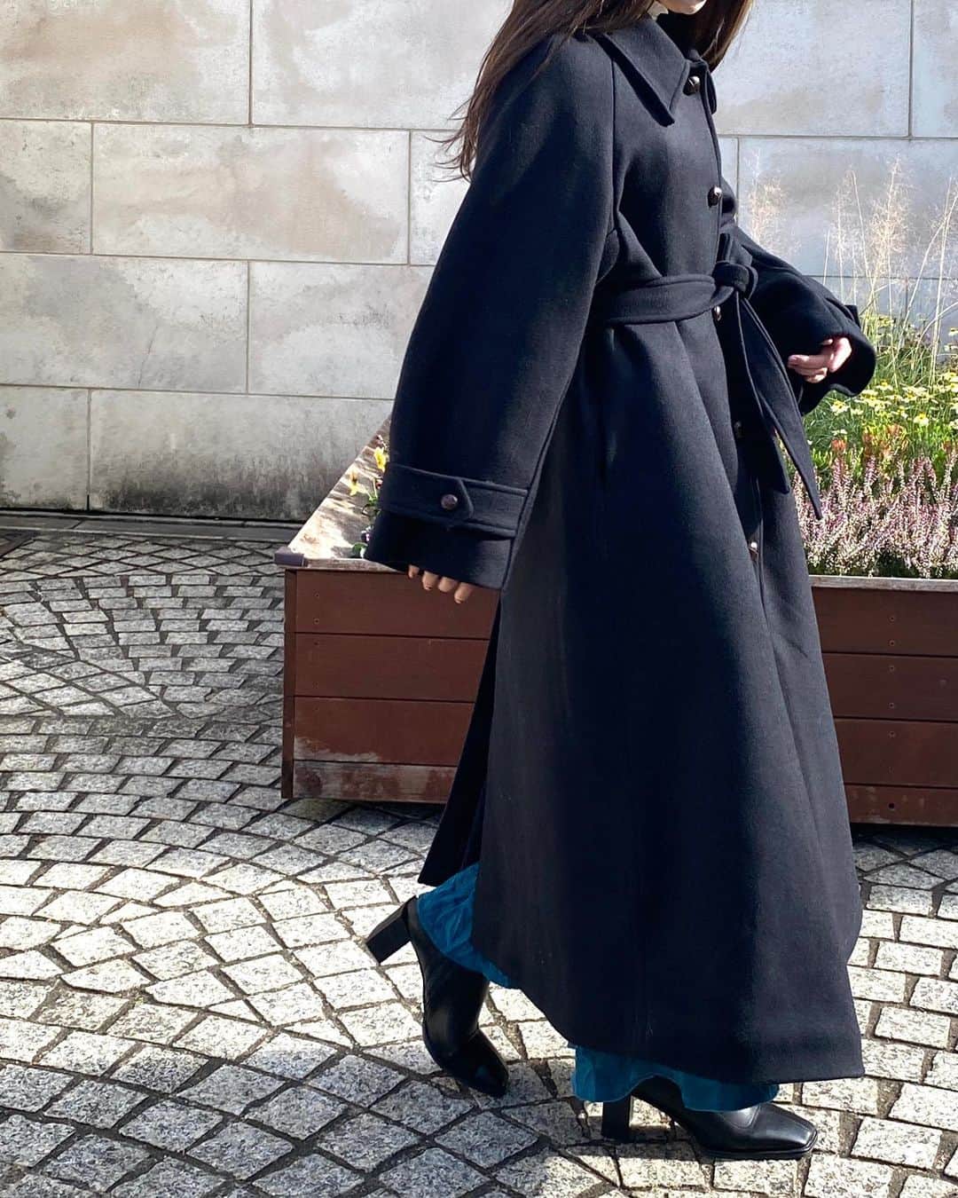 一木美里さんのインスタグラム写真 - (一木美里Instagram)「𝐏𝐞𝐥𝐌𝐞𝐫 @nugu__official ✔︎ 一番あったかいウール混コート🥺❄️❄️❄️  🤍Wool belt single long coat  #NUGU#nugu_pelmer#PelMer#ヌグ #nugustyle#fashion#ウールコート#セーラーコート#ロングコート#dailylook#ガウンコート」12月17日 18時45分 - misato_ichiki