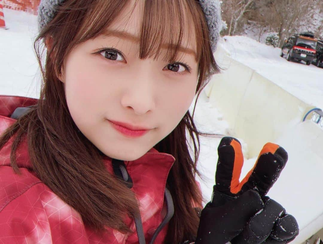 清原梨央さんのインスタグラム写真 - (清原梨央Instagram)「雪にテンション上がった❄️ 久万スキーランドさんありがとうございました⛷ 初スキー、難しすぎて終始笑ってました。転けすぎた。笑 ・ #スキー #久万スキーランド  #雪 #冬」12月17日 19時17分 - ___rioky001114