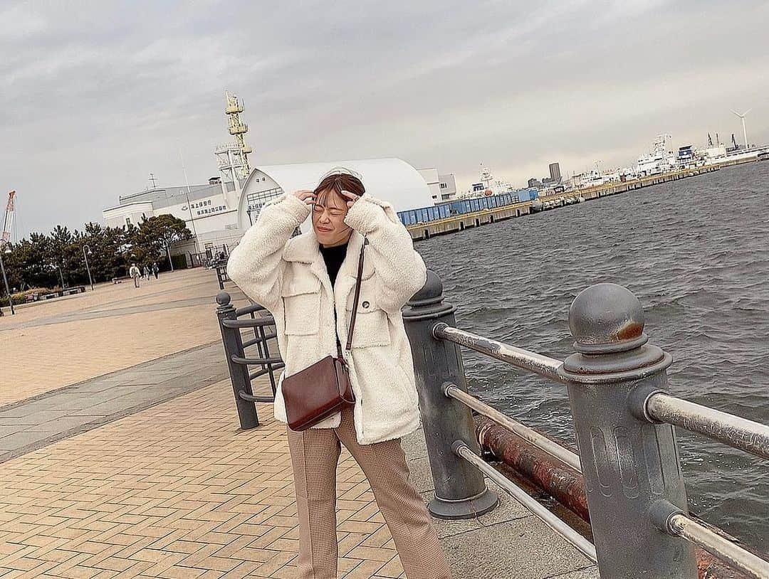 林茜実里さんのインスタグラム写真 - (林茜実里Instagram)「風がとにかく強かった🌬  海上保安庁も見えてテンション上がったー！海猿 大好きだから🥰 #赤レンガ倉庫」12月17日 19時27分 - amirihayashi_pimms