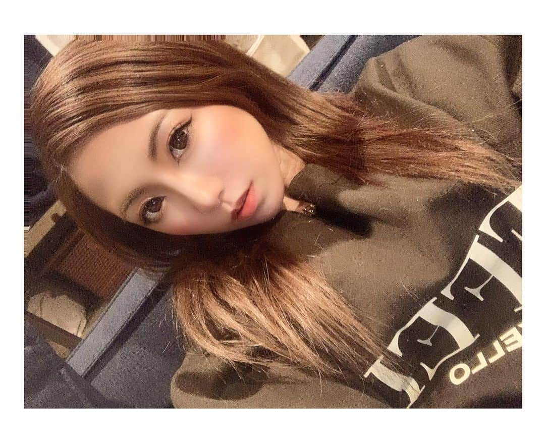 藤咲美由のインスタグラム：「珍出勤✌🏾💚💚💚」