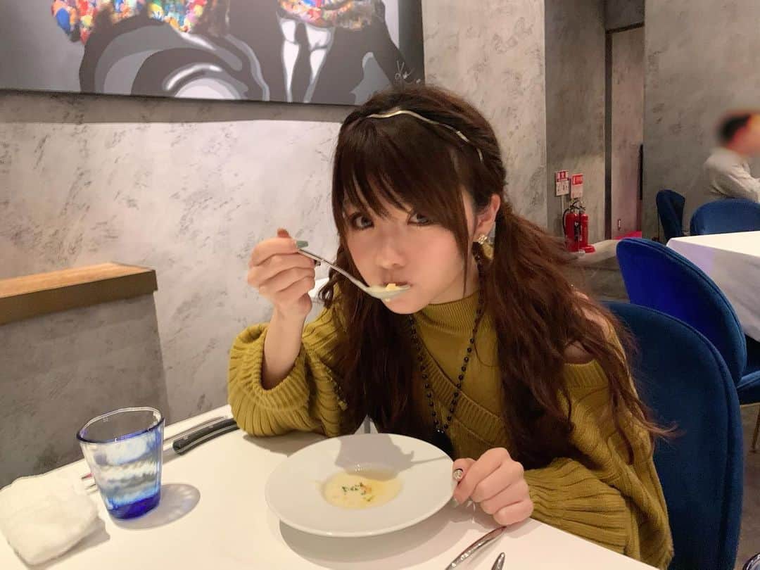 田中れいなさんのインスタグラム写真 - (田中れいなInstagram)「. 野菜のポタージュおいしかった♡ 🍅🍆🥑🥦🥒🌶🌽🥕🥔🍠 *☼*―――――*☼*――――― #ご飯 #外食 #野菜のポタージュ  #スープ #soup  #photo #Instagram #instagramjapan」12月17日 19時32分 - tanakareina.lovendor