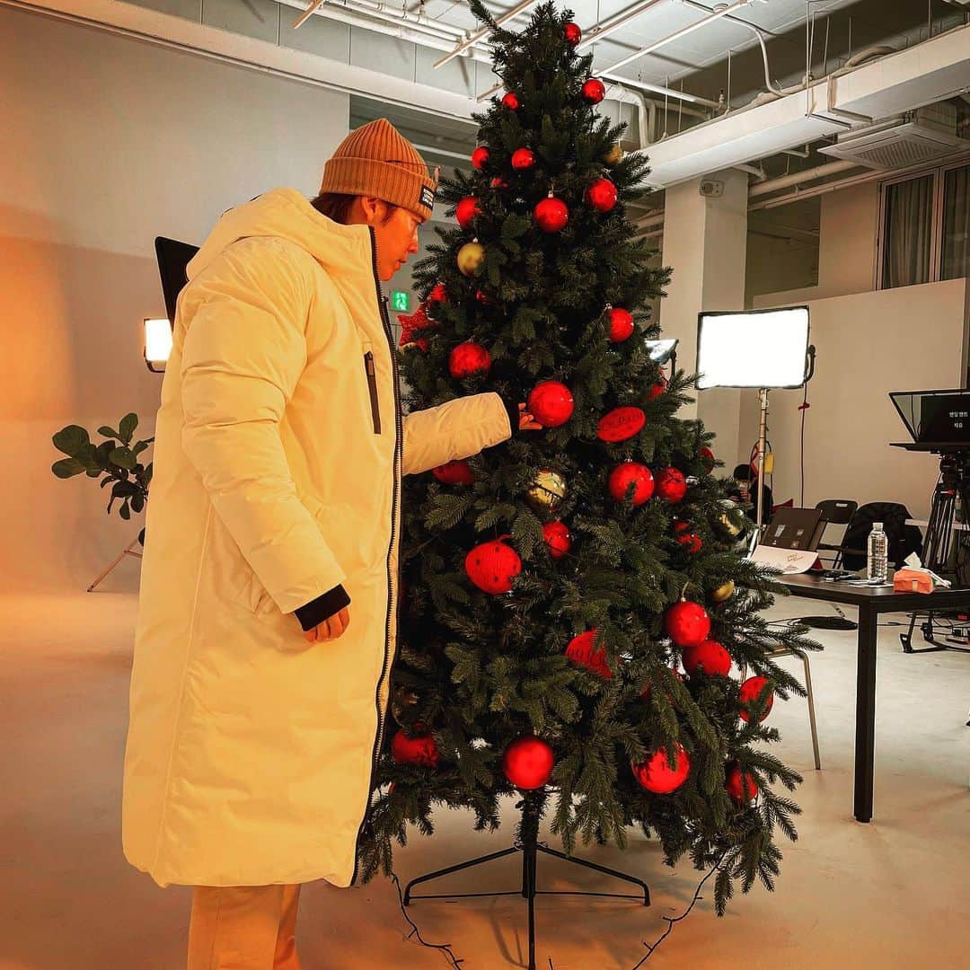 ドンヘさんのインスタグラム写真 - (ドンヘInstagram)「Christmas Tree 🎄#노비스 #협찬」12月17日 19時53分 - leedonghae
