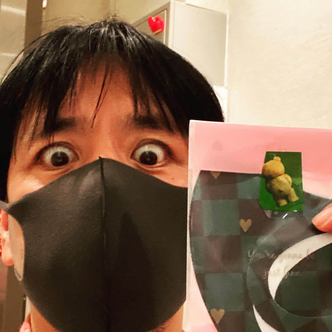 藤井ペイジのインスタグラム：「なんと！NACK5時ラジの片桐八千代姉さんからマスクをプレゼントしてもらったよー！ありがとう姉さん！擦り切れるまで使います！ #nack5 #soul795」