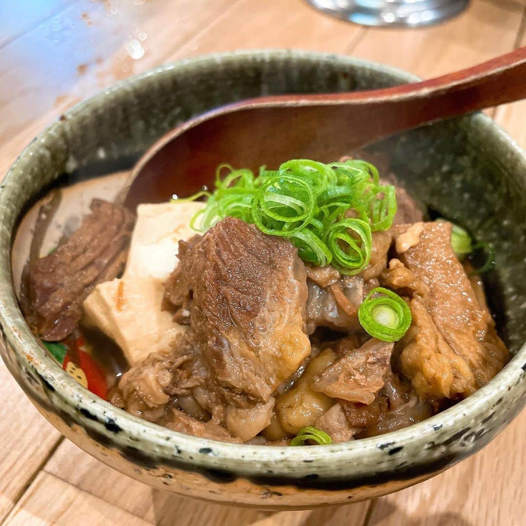 のインスタグラム：「ご心配おかけしてごめんなさい。一回投稿止めたら、再開するきっかけ失ってます😅 僕は元気です、ありがとうございます。 #ブギウギオラクルベリー #天満 #天満飲み #天満グルメ」