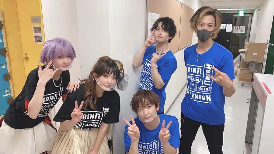 村田寛奈のインスタグラム：「. . . もちろん余韻も楽しんでもらいつつ 切り替えて 曲作ったり、ラジオも収録してもらったり、 次に進み出してます YouTubeもそろそろ載せます  ReAnimation、アーカイブの期間は1週間 まだの方はぜひ。 UN1ON、Rapidly Last、UN1ONとNOW OR NEVER  ラプラスのキーボードって みんなの感想見てて思うけど 今も謎なままなんだよね #リアニセプト」