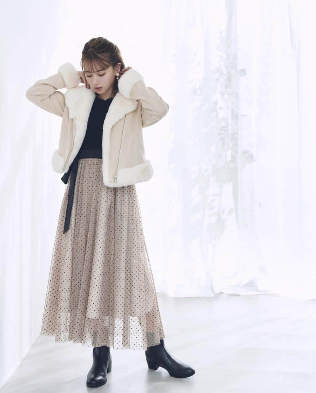 山本舞香さんのインスタグラム写真 - (山本舞香Instagram)「素敵な服を着て素敵なクリスマスを…🥂  @rirandture_official」12月17日 20時15分 - yamamotomaika_official