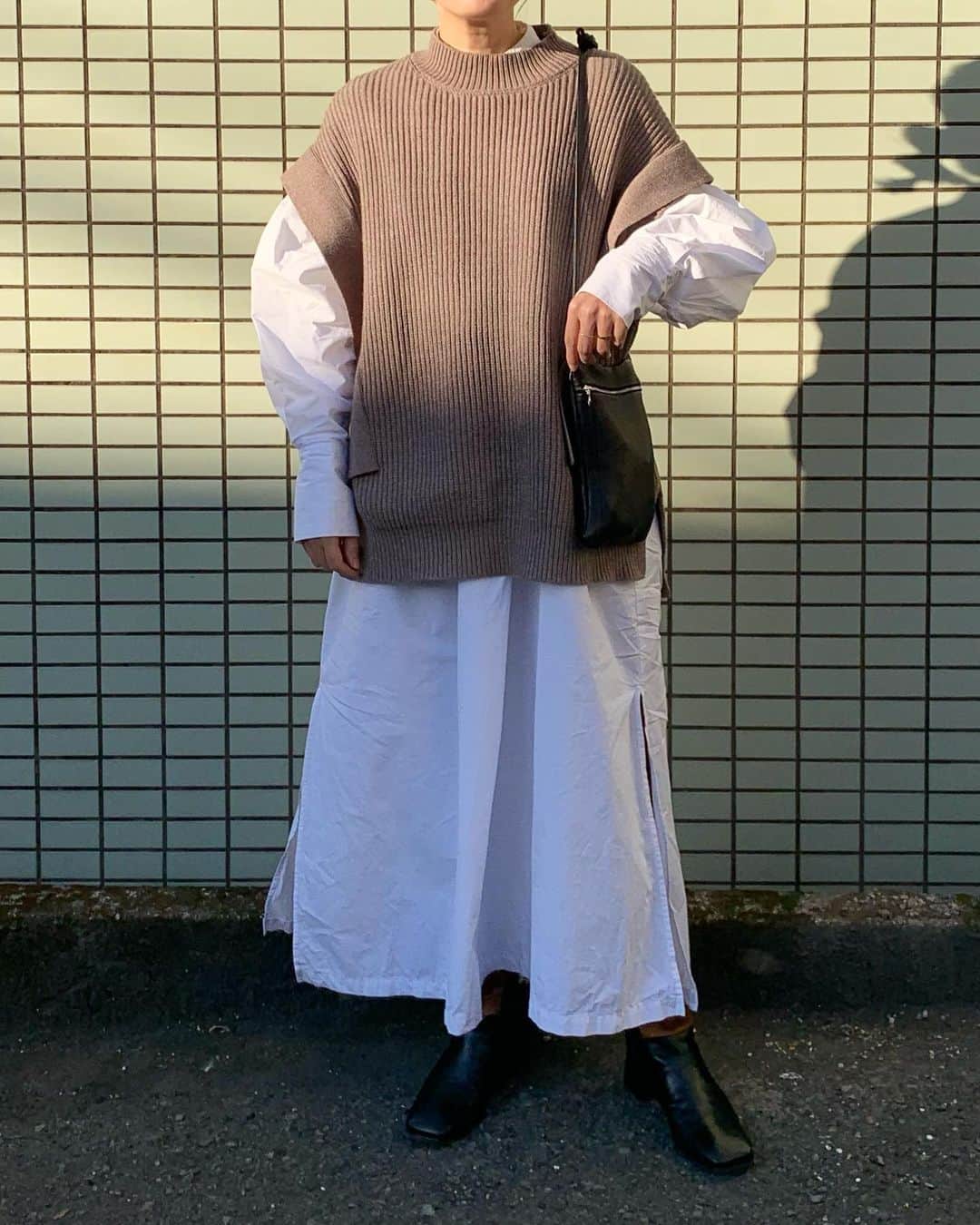 my9mj8のインスタグラム：「﻿ 　﻿ まいちゃんに譲ってもらったシャツワンピ🤍﻿ ﻿ LEPSIMのベストも可愛い〜🧸﻿ ﻿ ﻿ #ファッション#コーデ#コーディネート#fashion #coordinate #code #オシャレ #ootd #outfit #wear﻿#lepsim」