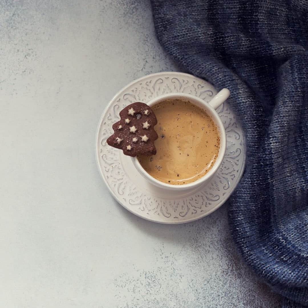 De'Longhi Sverigeのインスタグラム：「För att orka med allt pyssel inför jul är det också viktigt att stanna upp och njuta en stund 💙 #delonghi #seriousaboutcoffee #kaffekärlek #coffeelove」