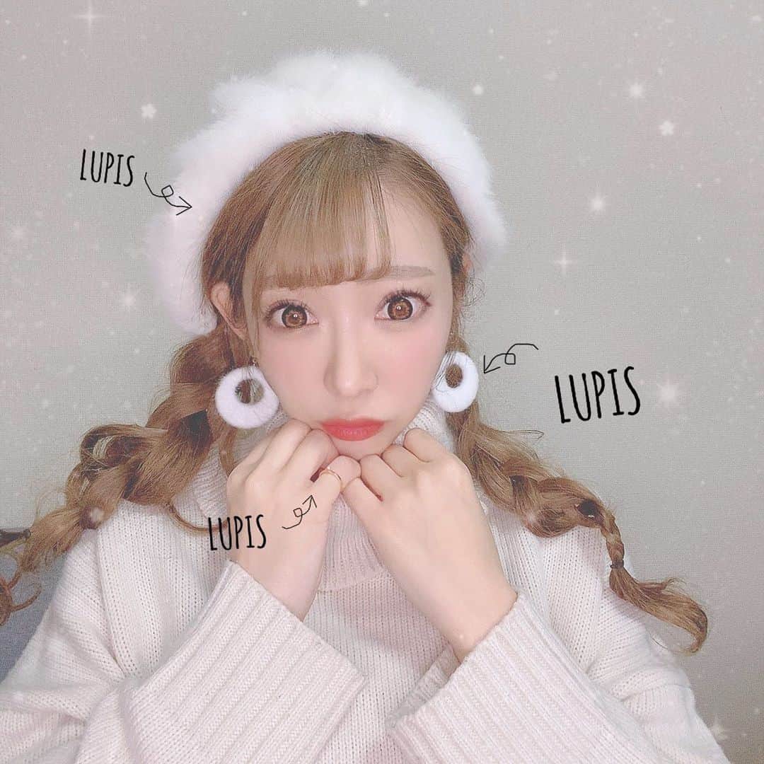 のインスタグラム：「冬に必需品のファー系アイテムを @queen.lupis で揃えたよ💓☃️  LUPISは超可愛いのに 超プチプラで流行りのアイテムも気兼ねなく買えるから大好き❤😘🎄  全部あわせても3000円いってないから本当にお得にお買物できるよ💕  ストーリーにURL貼ったからSHOPのぞいてみてみてね❤️😍  #LUPIS #ルピス #アクセサリー #ルピスタグラム#ネックレス#リング#プチプラ#アクセサリー#pr」