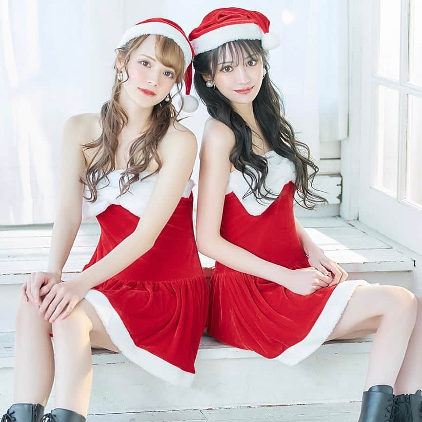 ドレスショップTIKA公式さんのインスタグラム写真 - (ドレスショップTIKA公式Instagram)「クリスマスの準備はもう出来た？🎅🏼🎄🎂🍷  クリスマスまであと7日☆.｡.:*・ 今年のクリスマスは、大変だった一年分 思う存分盛り上げましょうʚ🥺ྀིɞ  . . 愛沢えみりちゃんと、 45人気キャバ嬢 天使かれんちゃん初登場🥰 . 超〜〜可愛いサンタコス必見ですよ😎👊✨ . . . #クリスマス #クリスマスパーティー #クリスマス準備  #サンタコス #サンタ #サンタクロース #サンタコスプレ  #キャバ嬢 #キャバ嬢ヘアメイク #キャバ嬢ドレス  #歌舞伎町キャバ嬢 #愛沢えみり #天使かれん  #emiriawiz #45 #フォーティーファイブ  #christmasparty #santacostume #キャバクラ」12月17日 20時30分 - dress_tika