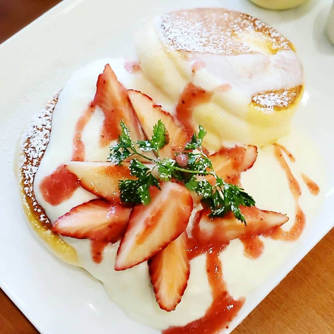 ミスター黒猫（黒猫仙人）のグルメインスタ