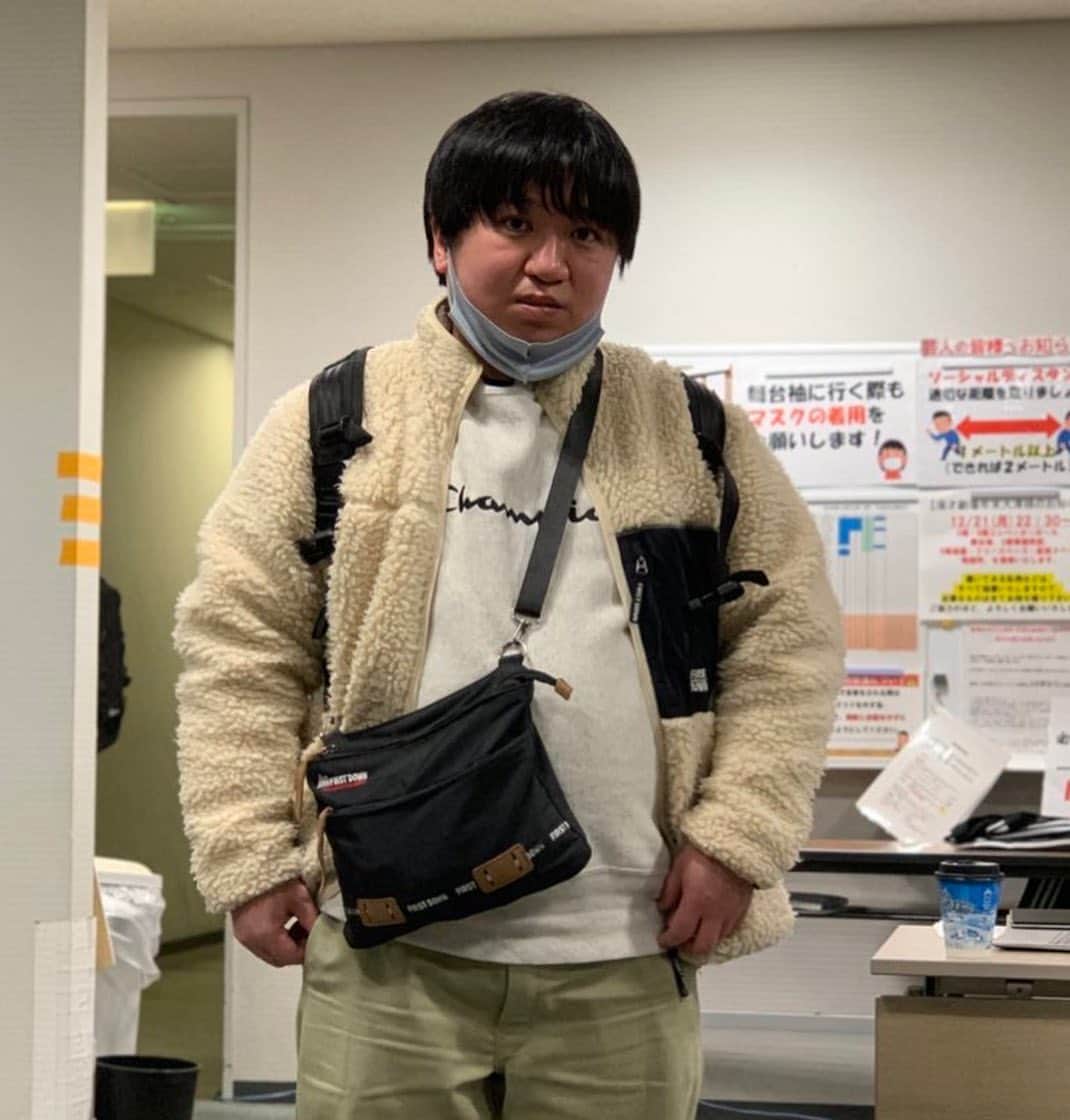 池田真一のインスタグラム：「「ダブルアートのLet’s enjoy Live年末SP～男前VSブサイク編～」 こんな状況の中見に来てくださった皆さんありがとうございました！ オンライン配信見てくれた皆さんもありがとうございました！ 今回もめちゃくちゃ楽しかったです！  ｢できないことはない！｣  これを証明できて良かったです！」