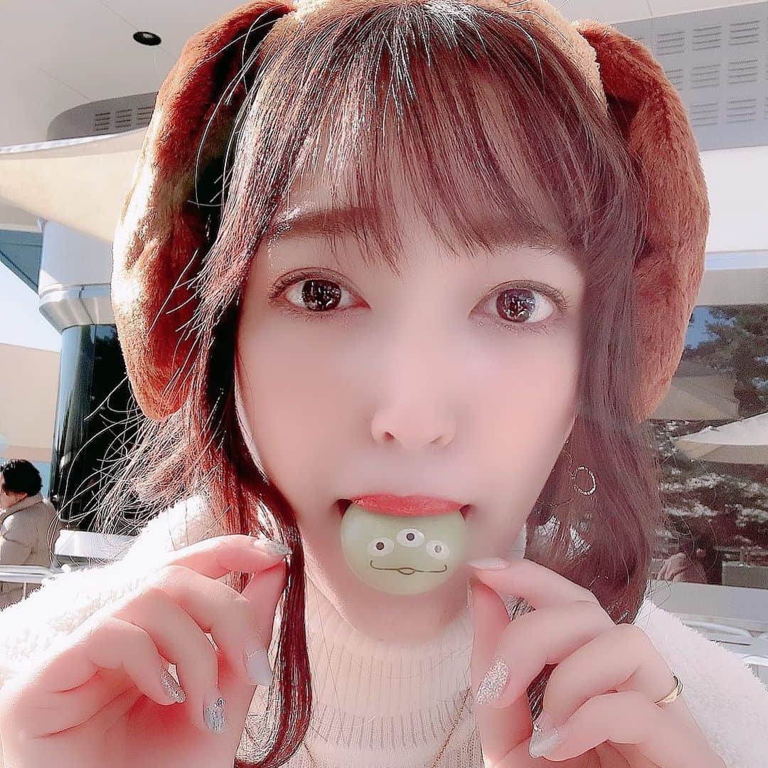 のインスタグラム：「𓊆ディズニー𓊇  3日間かけて勝ち取ったディズニー♡ リトルグリーンまんのこれ、みんなやってるけど本当に難しい…。可愛くできない…。」