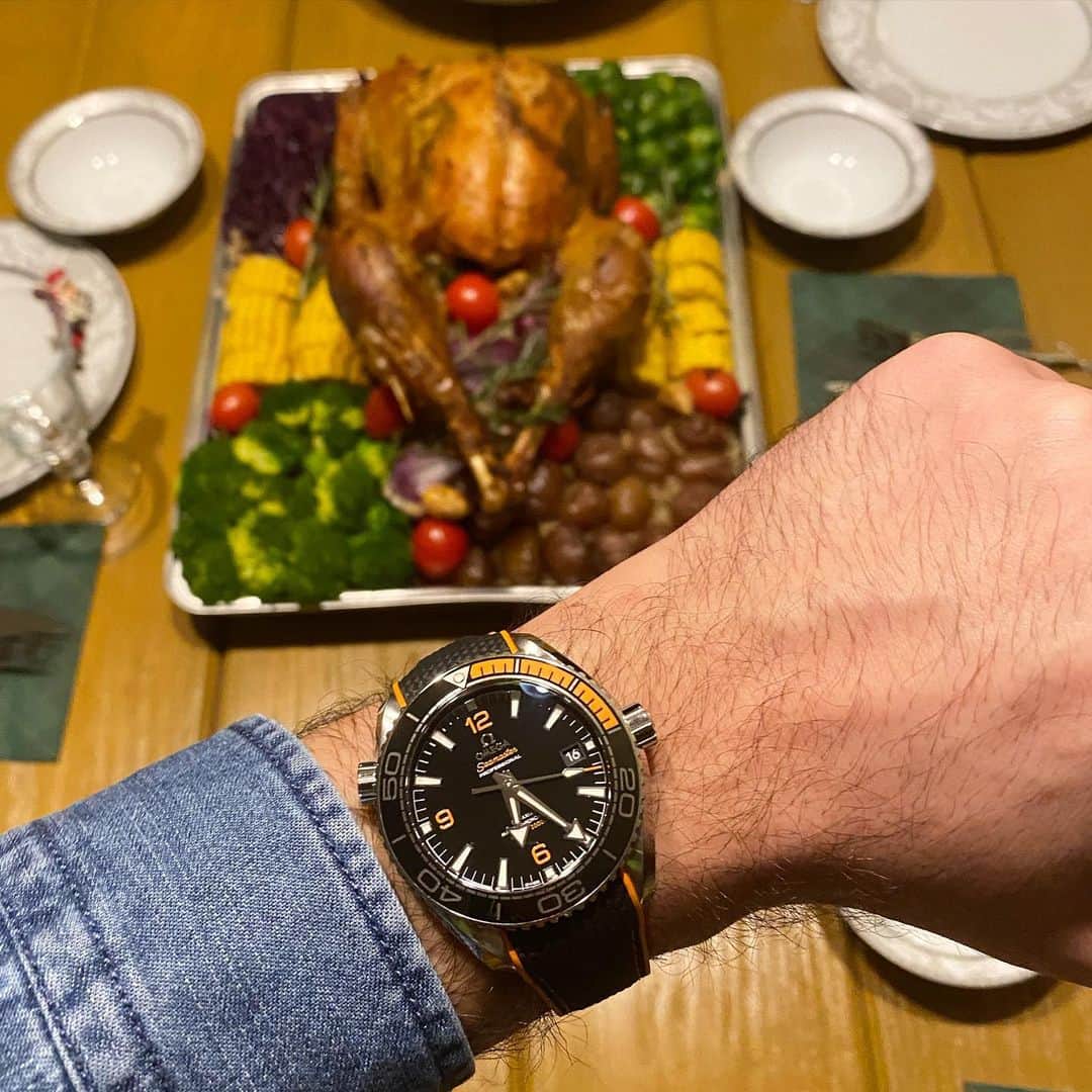 WATCHMANIAのインスタグラム：「Early new year turkey this year thanks to @divanrestoranlari 😋🦃🎄」