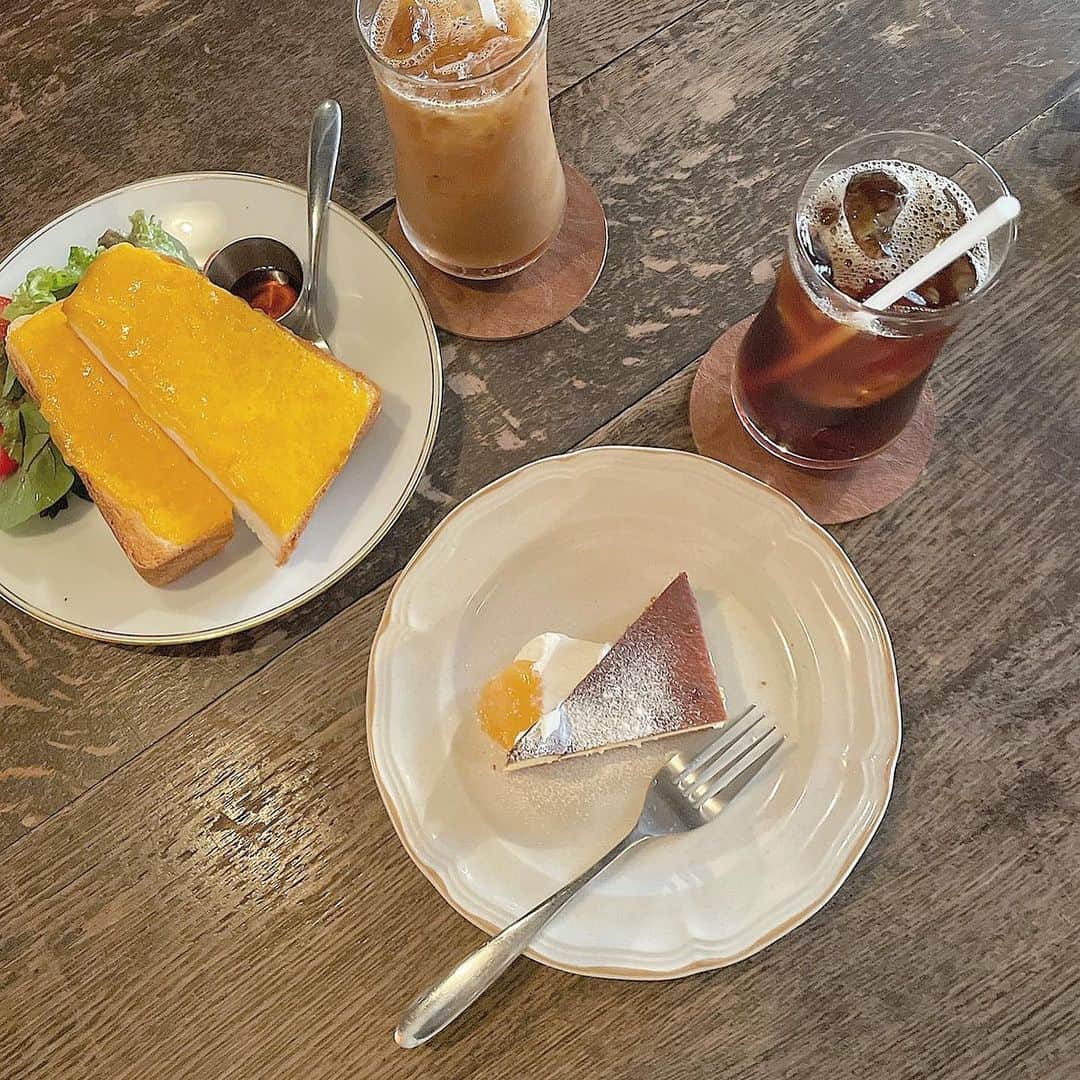 山上綾加さんのインスタグラム写真 - (山上綾加Instagram)「#カフェ  この前行ったおしゃれなカフェ。 世界観すーきー。  #カフェ巡り #かふぇすたぐらむ  #カフェスタグラム #カフェ好きな人と繋がりたい #カフェ活」12月17日 21時29分 - ayakayamagami