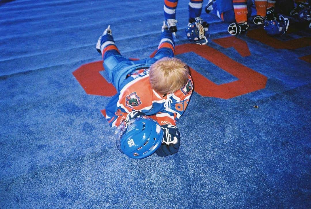 NCTさんのインスタグラム写真 - (NCTInstagram)「💙❤️🐻🏒❤️💙  #HAECHAN #90sLove #NCT #NCTU #RESONANCE #RESONANCE_Pt2」12月17日 21時29分 - nct