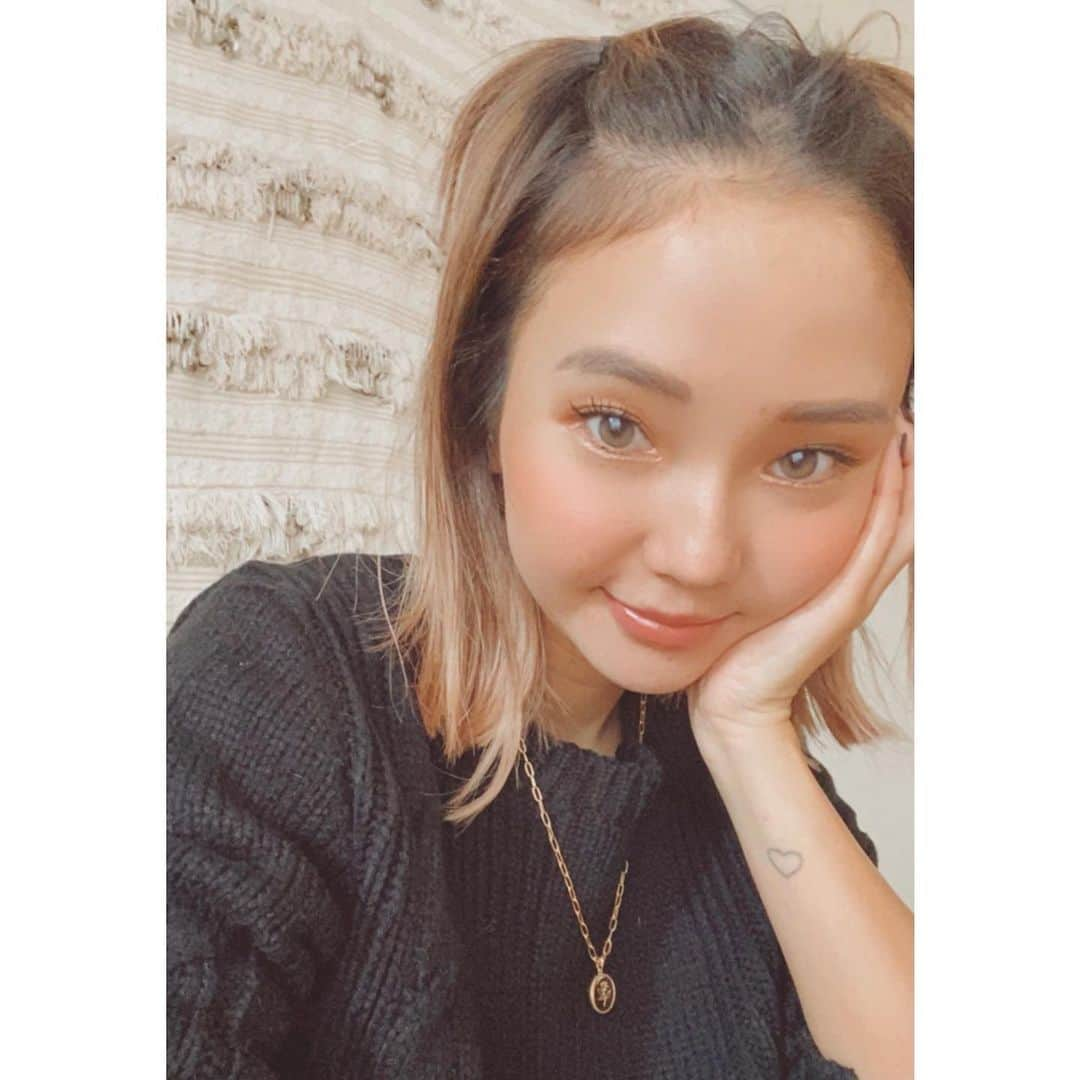 宮崎絹子さんのインスタグラム写真 - (宮崎絹子Instagram)「@smokyblue_official  ㅤㅤㅤㅤㅤㅤㅤㅤㅤㅤㅤㅤㅤ 　　　　　🦋 ㅤㅤㅤㅤㅤㅤㅤㅤㅤㅤㅤㅤㅤ #smokybluejewelry」12月17日 21時23分 - babykiy