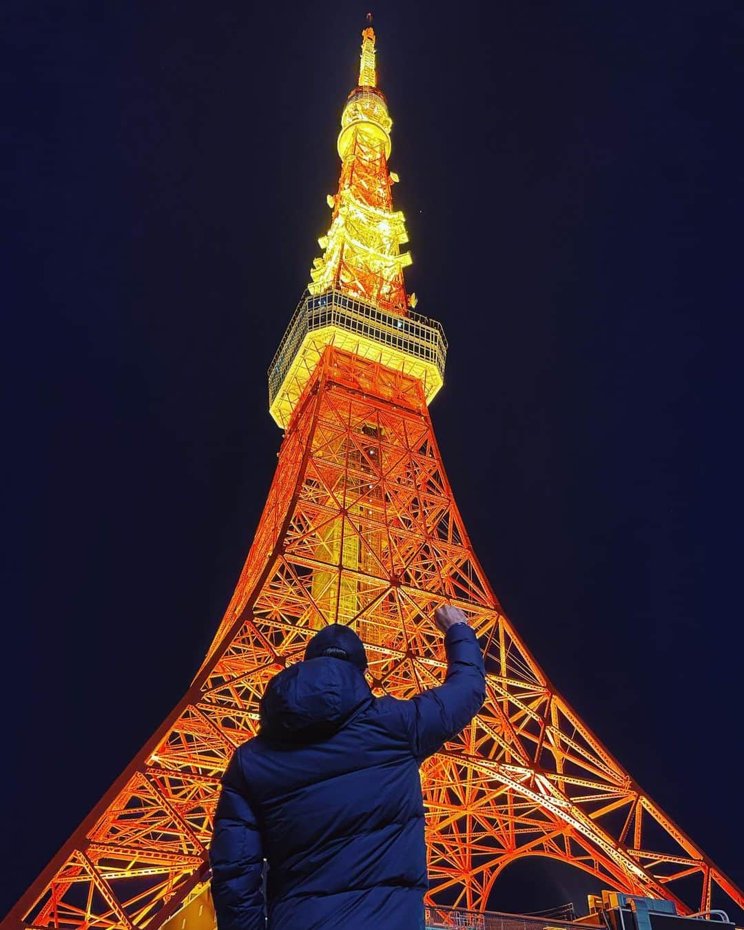 中山友貴さんのインスタグラム写真 - (中山友貴Instagram)「. 遠くから見ることしかないので、近くに行ってきました😉😊 オフシーズンでしっかり身体を休めてまたリスタートします！ 東京タワー🗼はやっぱりカッコいい😊 #東京タワー #tokyotower #夜景 #ライトアップ #おいさー #3150 #めっちゃ綺麗」12月17日 21時55分 - yuhkinakayama