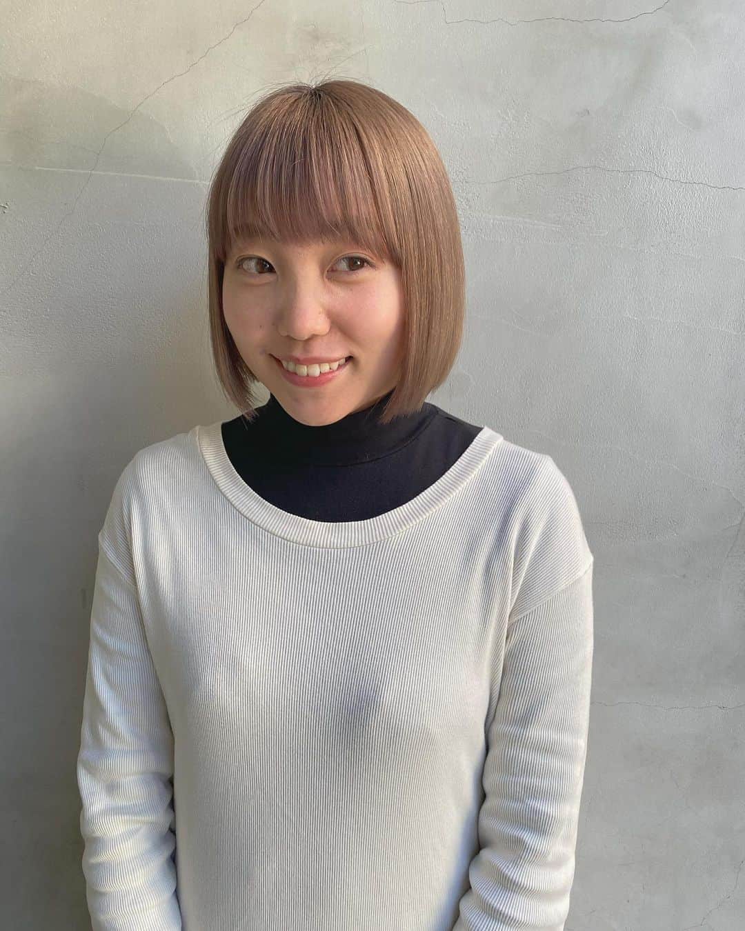 野口和弘のインスタグラム：「声優の小原好美さん。 @konomi_kohara0628  . ばっさりボブにしました！ . 小原さんは「スタートゥインクルプリキュア」のキュアミルキー役をはじめ、「鬼滅の刃」や「かぐや様は告らせたい」など他にもたくさんの役で活躍する声優さん。 . 2年ほど担当させてもらってるんですが、今回初めてばっさり切らせてもらいました。あ、俺が無理やり切ったわけじゃないぞ笑 . 最近ハイトーンカラーにしたばっかりだったし今回切ってだいぶ雰囲気変わっていい感じ！ . ありがとうございました☺️ . みんなチェックしろよー！！ . #小原好美 #cieca. #ciecanoguchi  #プリキュア #キュアミルキー #鬼滅の刃 #かぐや様は告らせたい  #オトッペ」