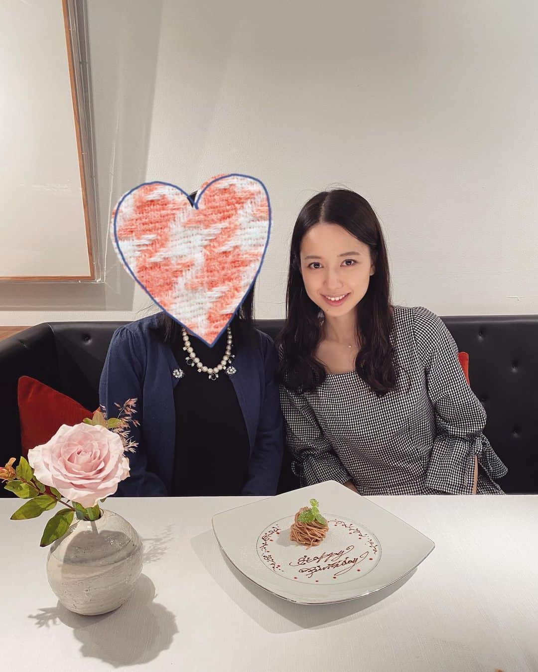 高山璃奈さんのインスタグラム写真 - (高山璃奈Instagram)「母のお誕生日のお祝いで﻿ ずっと行きたいと言っていたレストランへ…❤️﻿ ﻿ 一品一品に感動🥺✨﻿ 幸せでした🙇‍♀️﻿ ﻿ いつまでも﻿ 元気でかわいい母でいてほしいです(*^_^*)﻿ ﻿ 最後のビデオは﻿ お店のすぐ裏にある有栖川宮記念公園🌿﻿ 自然豊かで癒されました〜☺️﻿ ﻿ #レストランひらまつ #広尾ランチ ﻿ #広尾グルメ #広尾」12月17日 22時18分 - rina__takayama