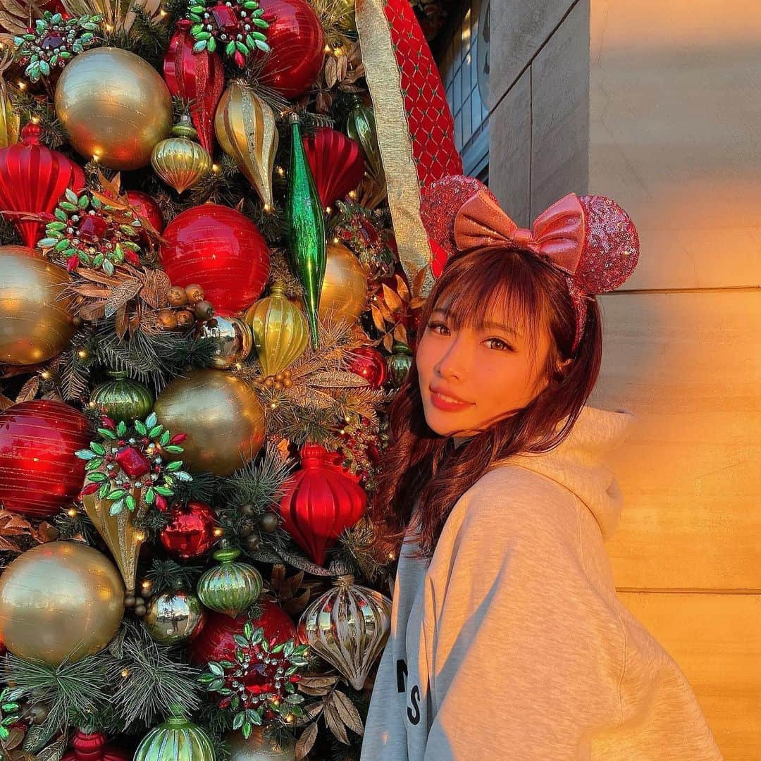  りさぶーさんのインスタグラム写真 - ( りさぶーInstagram)「今日タートルトーク同じ空間にいた人がいましたら、 ぜひ忘れてください。笑笑 . あやに朝からディズニー連れてってもらいました♡  5年の仲🎄ありがとぅ♡ @aypn_aypn416  空いてたし、とにかく極寒でした☃️笑 . #goodnight #disney #disneysea #東京ディズニーシー  #me #japanesegirl #xmas #december」12月17日 22時47分 - risa_booo