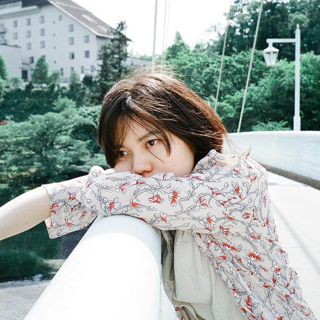 近藤笑菜のインスタグラム：「今日も一日がんばったなあ⛄はぐ。」