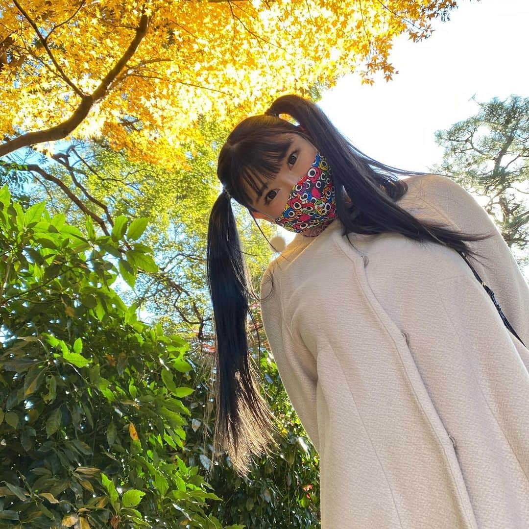 みねりお(旧：柴咲 凛)さんのインスタグラム写真 - (みねりお(旧：柴咲 凛)Instagram)「紅葉🍁🌈✨  #紅葉 #新宿御苑 #ツインテール #イチナナ #冬コーデ #乳柱隊 #100cm超え #みねりお #みねパイ #リアル峰不二子 #撮影会 #グラビア #グラビアアイドル #グラドル自画撮り部 #タレント #インスタグラビア #カメラ #ポートレート #わっしょい #Kカップ #わがままボディ #おっぱい #爆乳 #sexy #１ミリでもいいなと思ったらいいね #ポールダンス #ポールダンス女子 #ストレッチ #柔軟 #筋トレ」12月17日 23時06分 - mine_rio