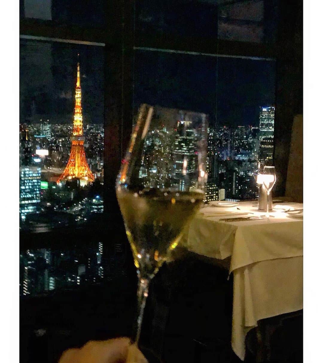 都築青空のグルメインスタ