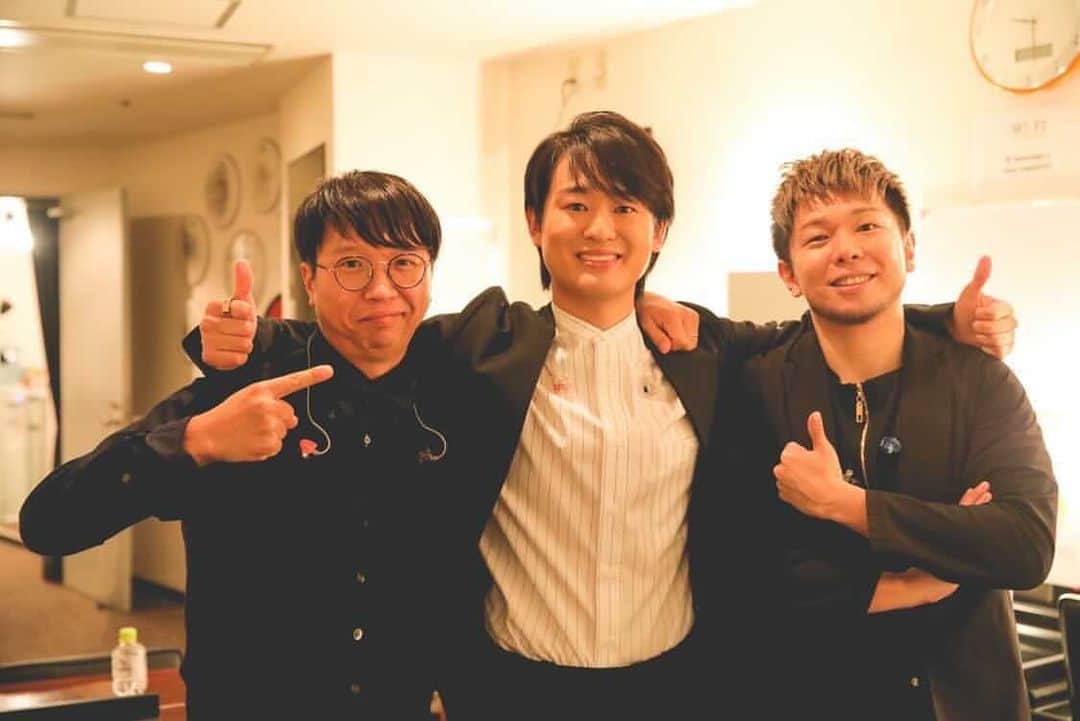 尾崎裕哉のインスタグラム：「ビルボードライブツアー 2020 “INTO THE NIGHT” 今年も無事やり切りました！！なんとなくこんなことしたい！という、何も固まってないところから、アレンジのアイディア出しや方向性作りもサポートしてくれた #今村慎太郎 @munemotokouhei  に感謝！！ やればやるほど良くなっていったから、まだまだやりたかったけど、続きはまた来年…！！📸 @nabespg」