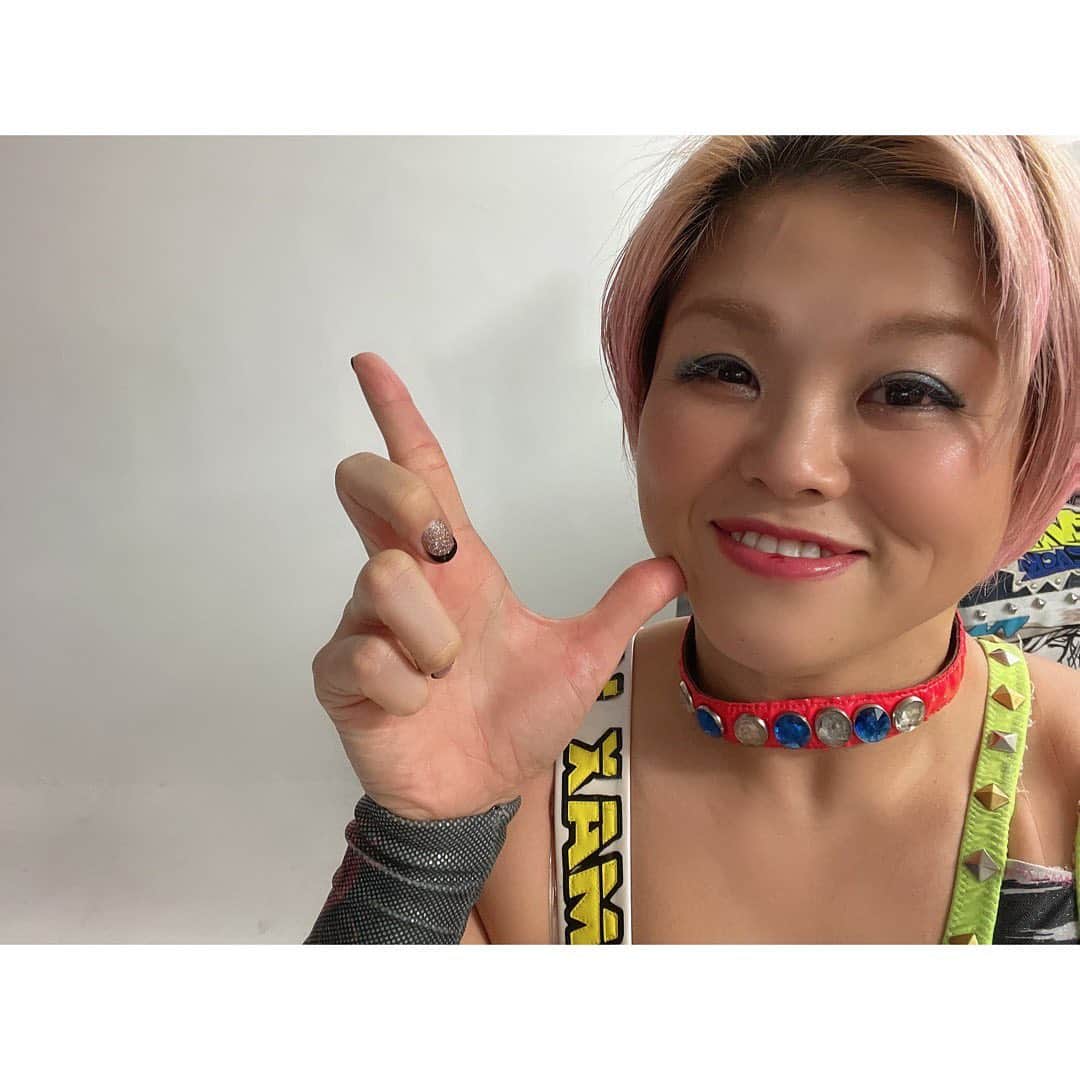 高橋奈苗さんのインスタグラム写真 高橋奈苗instagram 全日本女子プロレスの同期のモモラッチ Momoracci が復帰戦来てくれたよ バックステージで会った時は試合後だからしんどくて凄い顔だよ笑 さて このあと Youtubeプレミア配信だよー 本日 11