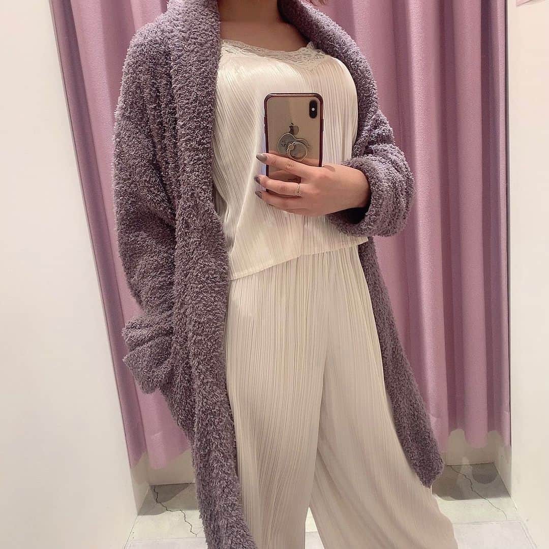 Ravijour札幌4丁目プラザ店のインスタグラム：「. 暖かくて可愛いこの時期大活躍の ルームウェアはいかがですか？❤️ . 詳細はブログ更新してます！ トップのURLから✈️ . #ルームウェア #ラヴィジュール #ravijour #ravijourstaff  #ravijour_official  #ravijoursapporo」