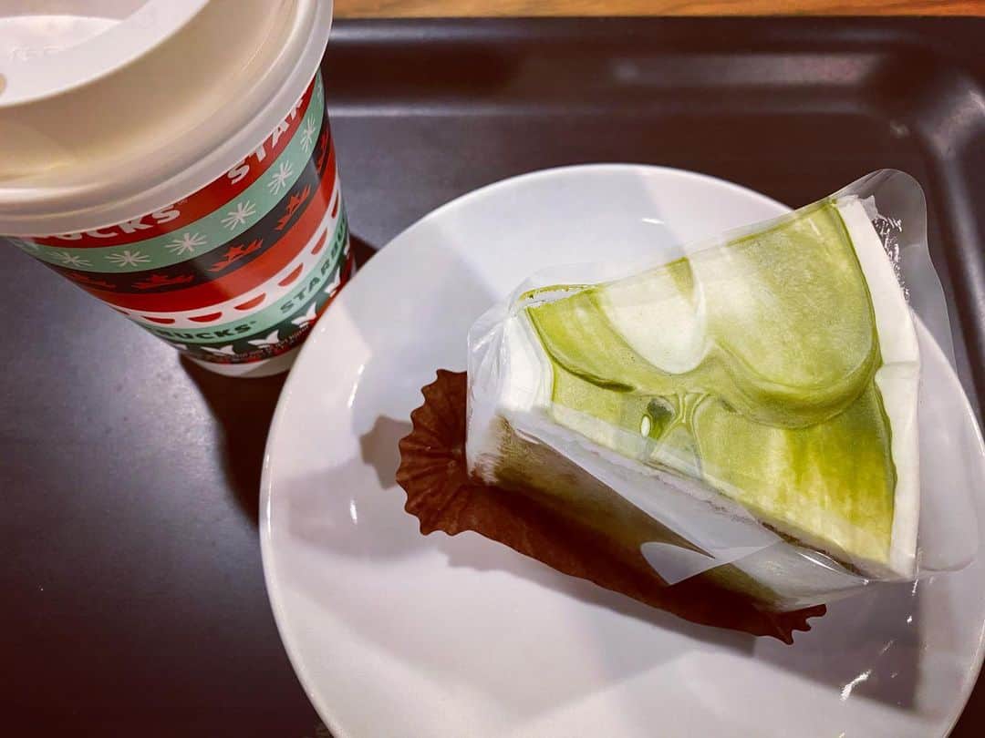倉田雅世さんのインスタグラム写真 - (倉田雅世Instagram)「本日の4本立て、無事に終了。 日々は、小さな決断の積み重ね。 慌てず、遅れず、丁寧に。 写真はいつかのケーキ。 おやすみなさい🌙」12月17日 23時50分 - kuralamune