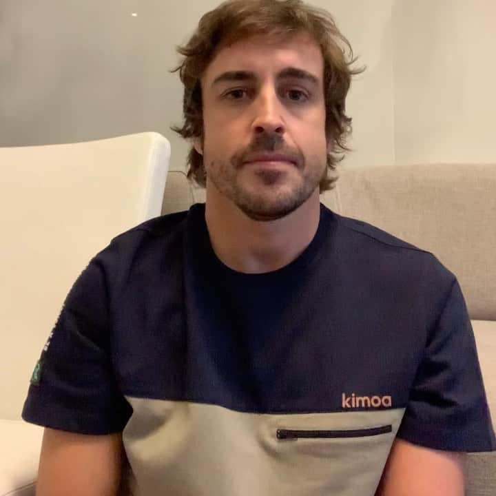 フェルナンド・アロンソのインスタグラム：「No faltaré a mi cita navideña y este año correré virtualmente con vosotros por una buena causa. Infórmate y apúntate en @liberbank  ___________________________  I won't miss my Christmas meeting and this year I will run with you virtually for a good purpose. Find out more and register at @liberbank」