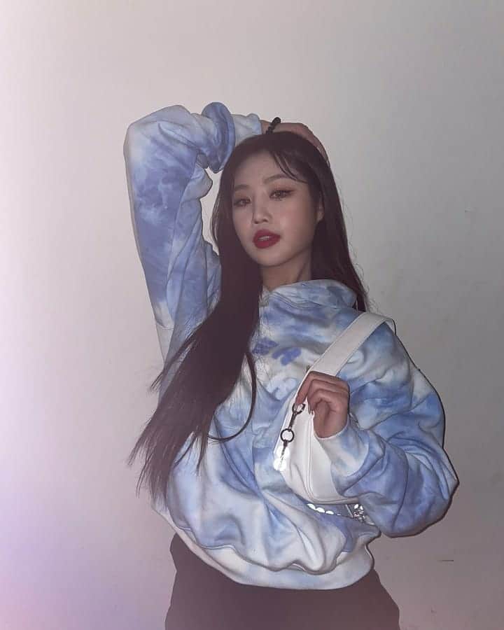 (G)I-DLEさんのインスタグラム写真 - ((G)I-DLEInstagram)「[#수진] ☺️」12月18日 0時03分 - official_g_i_dle