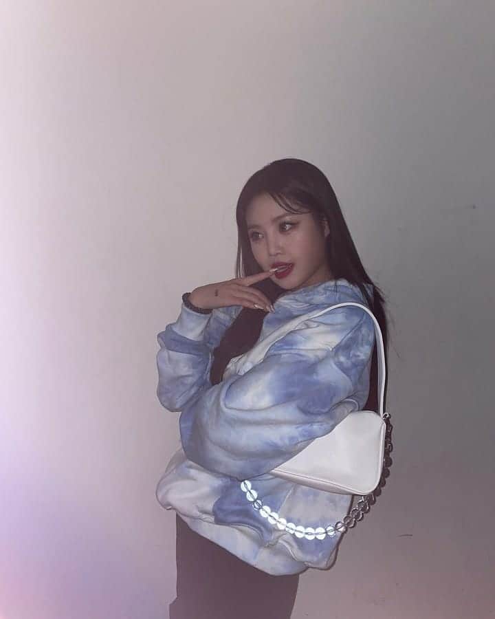 (G)I-DLEさんのインスタグラム写真 - ((G)I-DLEInstagram)「[#수진] ☺️」12月18日 0時03分 - official_g_i_dle