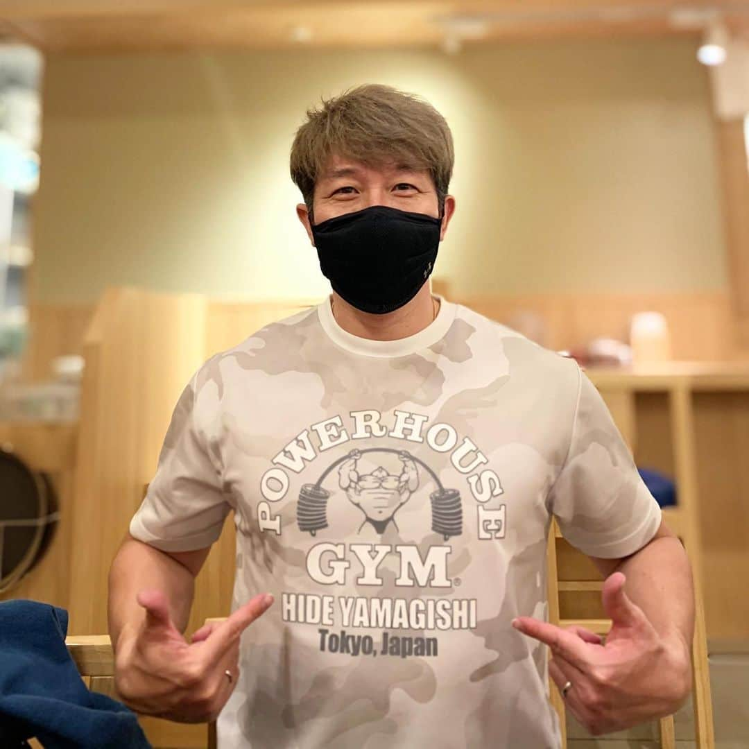 多村仁志さんのインスタグラム写真 - (多村仁志Instagram)「#💪🏽 @mrolympiallc _ 今夜、日本時間23:00～  今回フロリダ・オーランドで開催される世界最高峰ボディビルコンテスト 『Mr.Olympia /ミスターオリンピア」がスタート❗️ _ #212olympia  山岸プロのゼッケン番号は「16番」🔥🔥🔥 _ 最高のパフォーマンスを期待しています👍🏼 _ #日本から応援 #頑張れ #DRAGON #BigHIDE #HidetadaYamagishi @hideyamagishi #IFBBpro #bodybuilder #JAPAN #🇯🇵 _  #powerhouse #powerhousegym #powerhousegymtokyo #workout #fitness #bodymake #tokyo #ifbb #bodycafé #evolgear #筋肉 #筋トレ #ボディメイク #ボディビル #フィットネス」12月18日 10時54分 - hit_tamu