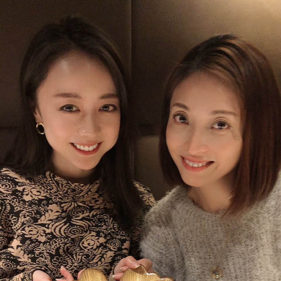 瑛蓮のインスタグラム：「福田ユミちゃんと、星の話を延々としたんですけど、そしたら案の定、宇宙人の夢を見ました。  #瑛蓮 #福田ユミ #宇宙人」