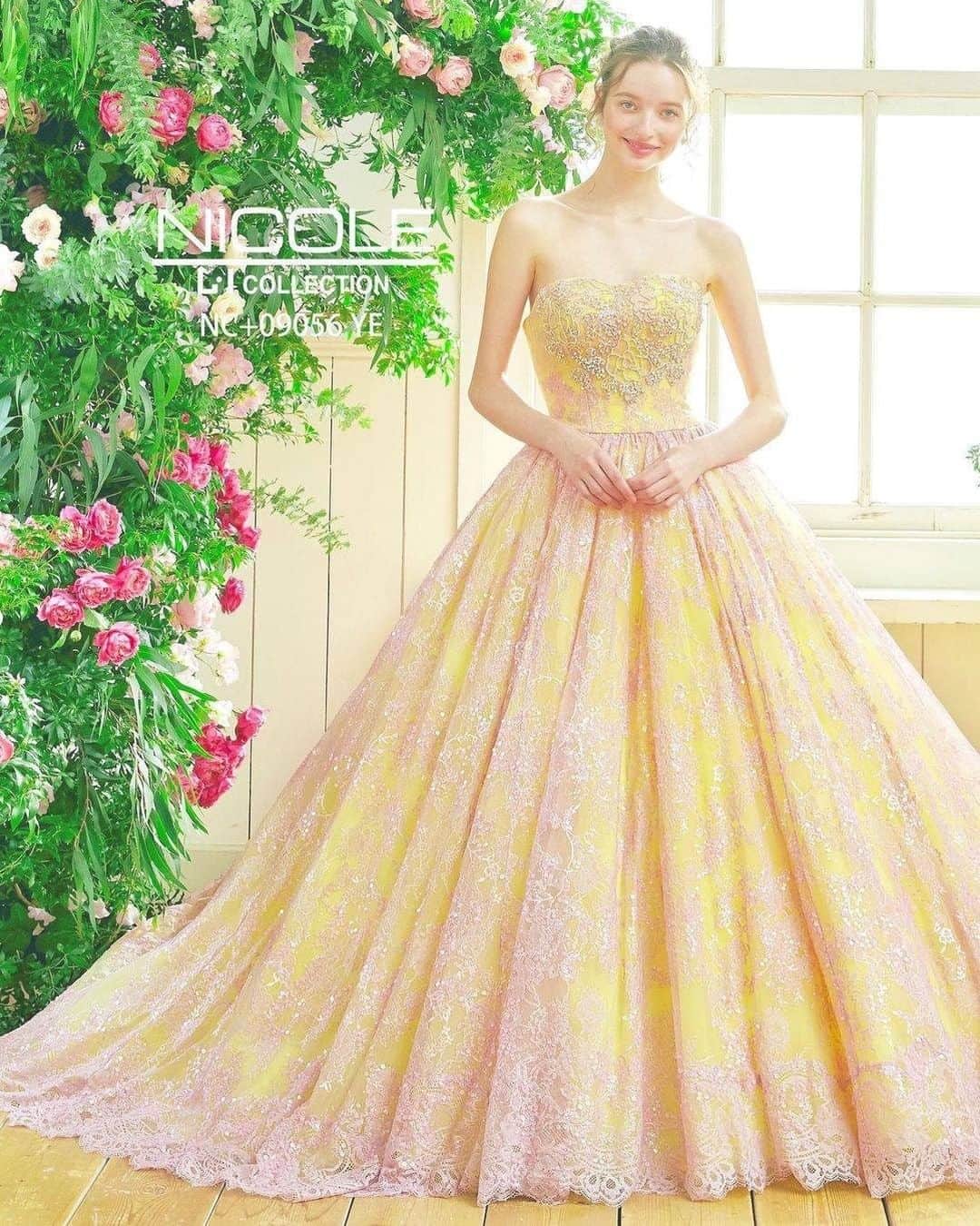 ♡プラコレWedding·⋆*さんのインスタグラム写真 - (♡プラコレWedding·⋆*Instagram)「@placolewedding【#DRESSY花嫁 】 【#プラコレ】をつけて投稿&フォローしてね♩ . ＝＝＝＝＝＝＝＝ . 国内大手ドレスメーカーである アルファブランカさんが手掛ける ウェディングドレスブランド、 𝐍𝐈𝐂𝐎𝐋𝐄 [ @nicole_weddingdress ] ♡♡  本日は、春の訪れが待ち遠しくなる パステルカラーのドレスをご紹介👗🕊  #ニコルドレス でig検索すると、 たくさんの花嫁さまの試着レポや 着用レポを見つけることができくるので、 ぜひチェックしてみて✨ ＝＝＝＝＝＝＝＝ 👗 photo by... @nicole_weddingdress さん . ＝＝＝＝＝＝＝＝ 『#DRESSY花嫁』『#プラコレ』の ハッシュタグをつけて写真をUPしてね✦ 花嫁アプリ『DRESSY by プラコレ』の 記事に掲載＆リグラムされるかも♩ . みなさまからのいいねや保存 コメントをお待ちしています♥ 「このウェディングドレス可愛い！」 「ヘアスタイルも気になる！！」 「今の花嫁さんの流行りは！？」etc. . ＝＝＝＝＝＝＝＝ 花嫁アプリでは、 プロのアドバイザーに結婚式の相談を何度でも♡ ウェディングドレスの記事や、 自分のウェディングレポを残せちゃう♡” . ＞＞＞TOPのURLからcheck ⋈ @placolewedding ＞＞＞結婚のご相談は プラコレウェディングアドバイザーへ♡ @wedding_adviser ＞＞＞ウェディングレポを残したいなら、 farny by プラコレをcheck ✎ @farny_wedding ＞＞＞ウェディングアイデア＆DIYは ドレシーアイデアcheck ❁ @dressy_idea >>>素敵なドレスに出会いたい花嫁さま♡ @dressyonline_をcheck . ＝＝＝＝＝＝＝＝＝＝＝＝＝＝＝＝ . #プレ花嫁 #卒花 #花嫁 #卒花嫁 #結婚 #結婚式 #結婚準備 #花嫁準備 #weddingtbt #2020冬婚 #2021春婚 #ウェディングドレス #カラードレス #アルファブランカ #フラワードレス #AlphaBlanca #パステルカラー #花嫁コーディネート #ブランドドレス #ピンクドレス #花柄ドレス #プリントドレス #nicole #刺繍ドレス #2021春婚」12月18日 10時01分 - placole_dressy