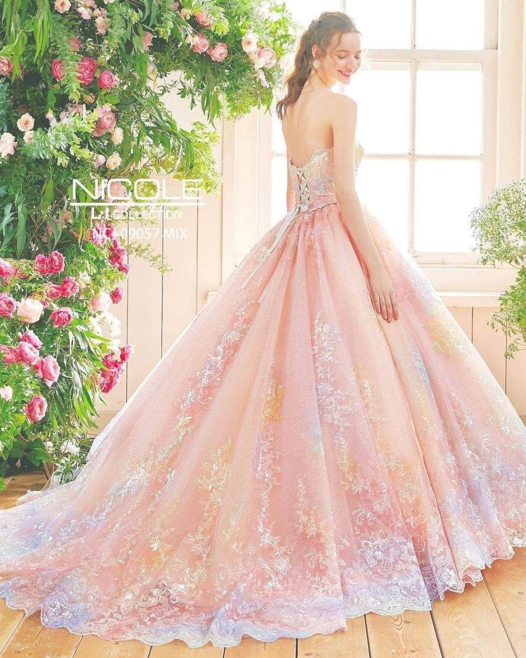♡プラコレWedding·⋆*さんのインスタグラム写真 - (♡プラコレWedding·⋆*Instagram)「@placolewedding【#DRESSY花嫁 】 【#プラコレ】をつけて投稿&フォローしてね♩ . ＝＝＝＝＝＝＝＝ . 国内大手ドレスメーカーである アルファブランカさんが手掛ける ウェディングドレスブランド、 𝐍𝐈𝐂𝐎𝐋𝐄 [ @nicole_weddingdress ] ♡♡  本日は、春の訪れが待ち遠しくなる パステルカラーのドレスをご紹介👗🕊  #ニコルドレス でig検索すると、 たくさんの花嫁さまの試着レポや 着用レポを見つけることができくるので、 ぜひチェックしてみて✨ ＝＝＝＝＝＝＝＝ 👗 photo by... @nicole_weddingdress さん . ＝＝＝＝＝＝＝＝ 『#DRESSY花嫁』『#プラコレ』の ハッシュタグをつけて写真をUPしてね✦ 花嫁アプリ『DRESSY by プラコレ』の 記事に掲載＆リグラムされるかも♩ . みなさまからのいいねや保存 コメントをお待ちしています♥ 「このウェディングドレス可愛い！」 「ヘアスタイルも気になる！！」 「今の花嫁さんの流行りは！？」etc. . ＝＝＝＝＝＝＝＝ 花嫁アプリでは、 プロのアドバイザーに結婚式の相談を何度でも♡ ウェディングドレスの記事や、 自分のウェディングレポを残せちゃう♡” . ＞＞＞TOPのURLからcheck ⋈ @placolewedding ＞＞＞結婚のご相談は プラコレウェディングアドバイザーへ♡ @wedding_adviser ＞＞＞ウェディングレポを残したいなら、 farny by プラコレをcheck ✎ @farny_wedding ＞＞＞ウェディングアイデア＆DIYは ドレシーアイデアcheck ❁ @dressy_idea >>>素敵なドレスに出会いたい花嫁さま♡ @dressyonline_をcheck . ＝＝＝＝＝＝＝＝＝＝＝＝＝＝＝＝ . #プレ花嫁 #卒花 #花嫁 #卒花嫁 #結婚 #結婚式 #結婚準備 #花嫁準備 #weddingtbt #2020冬婚 #2021春婚 #ウェディングドレス #カラードレス #アルファブランカ #フラワードレス #AlphaBlanca #パステルカラー #花嫁コーディネート #ブランドドレス #ピンクドレス #花柄ドレス #プリントドレス #nicole #刺繍ドレス #2021春婚」12月18日 10時01分 - placole_dressy